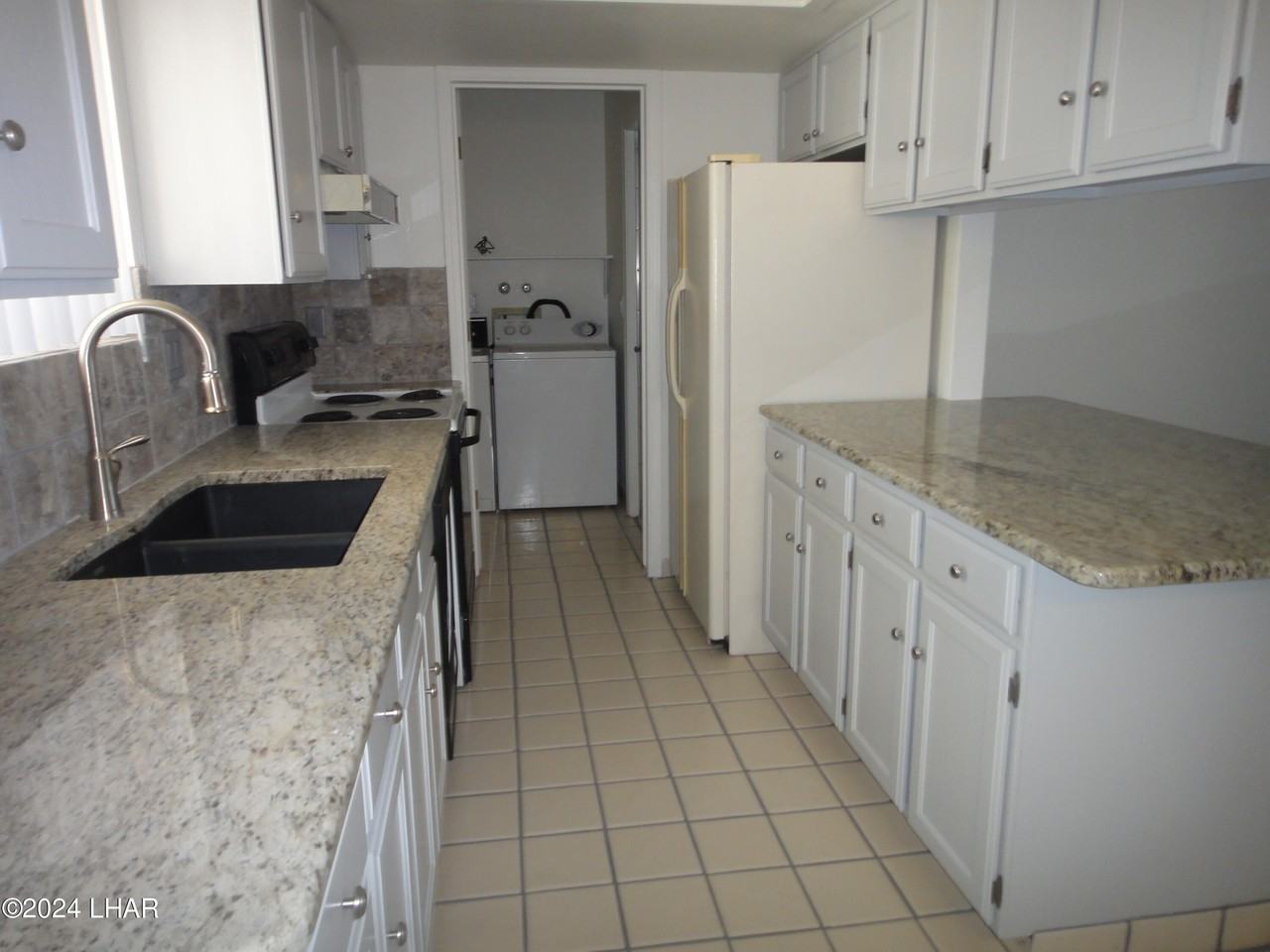 720 Mcculloch Boulevard South - Photo 6 of 18