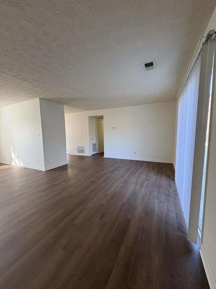 757 Gatehouse Pl - Photo 5 of 14