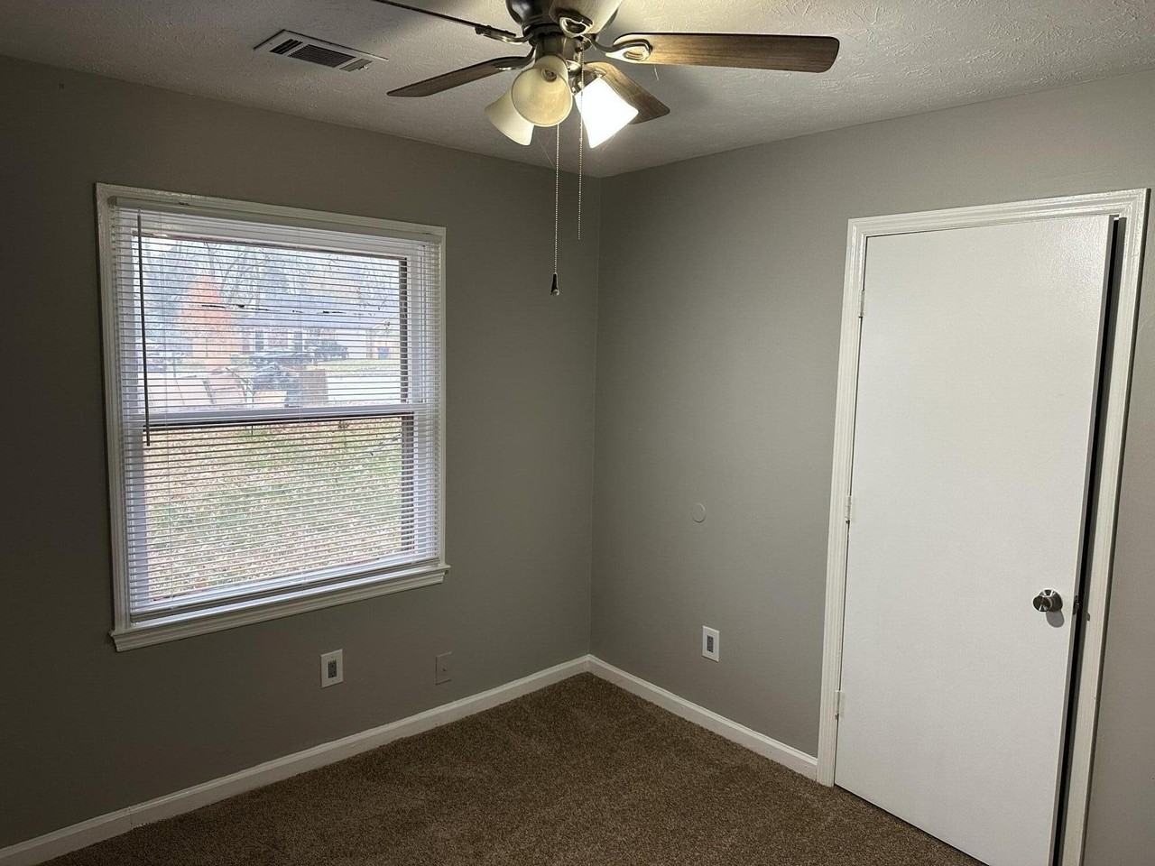 3309 Kenesaw Dr - Photo 5 of 12