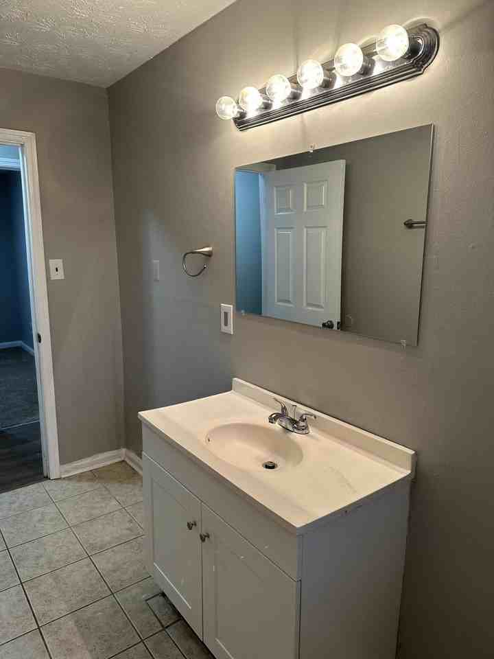 3309 Kenesaw Dr - Photo 7 of 12