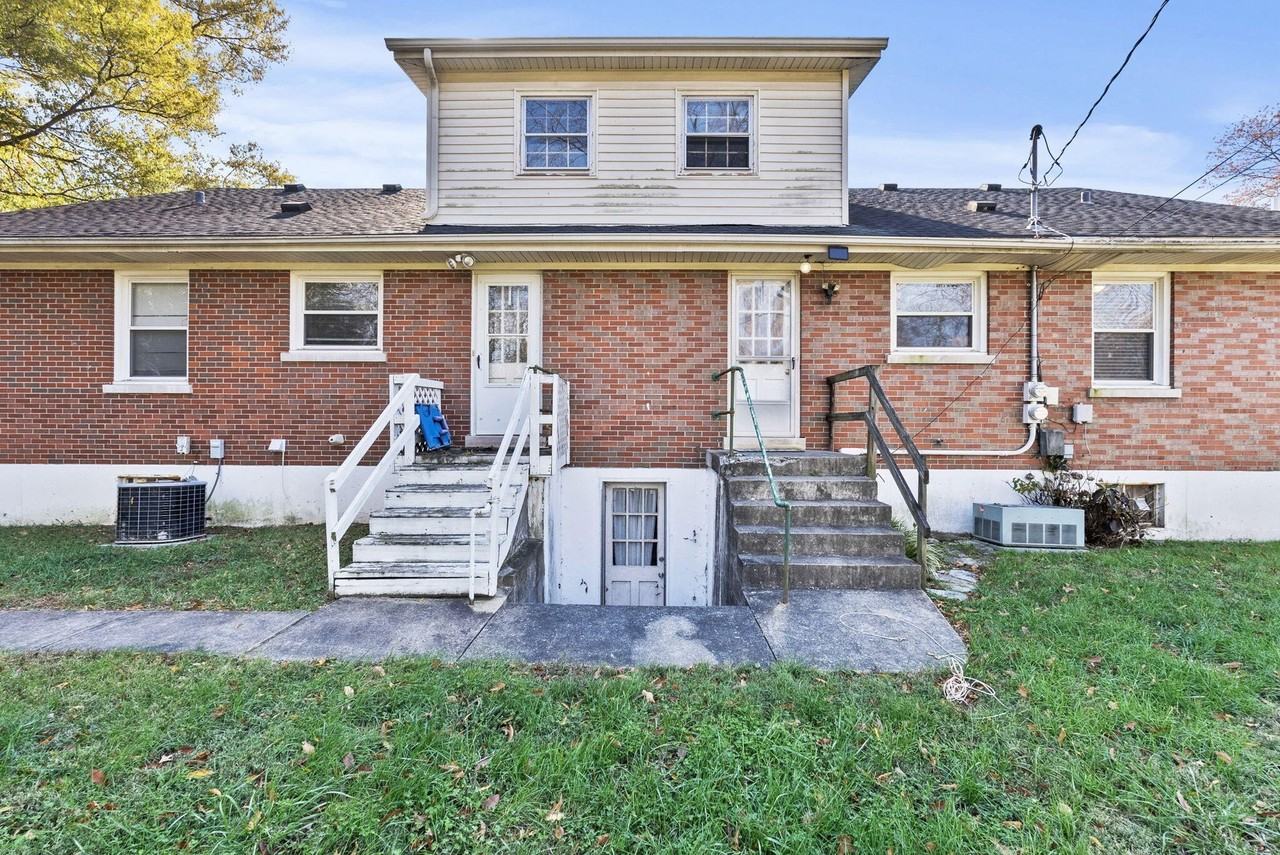 129 Greenbriar Rd - Photo 5 of 20