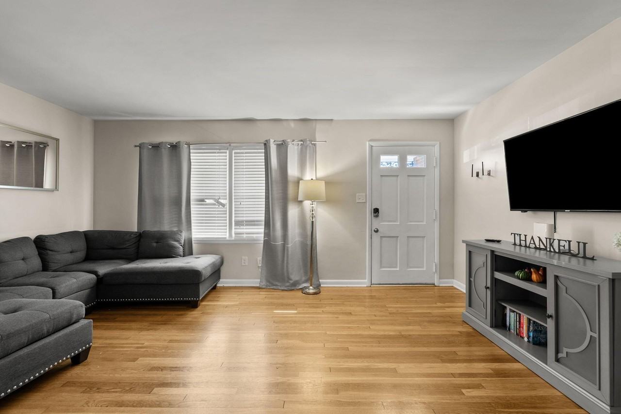 129 Greenbriar Rd - Photo 7 of 20