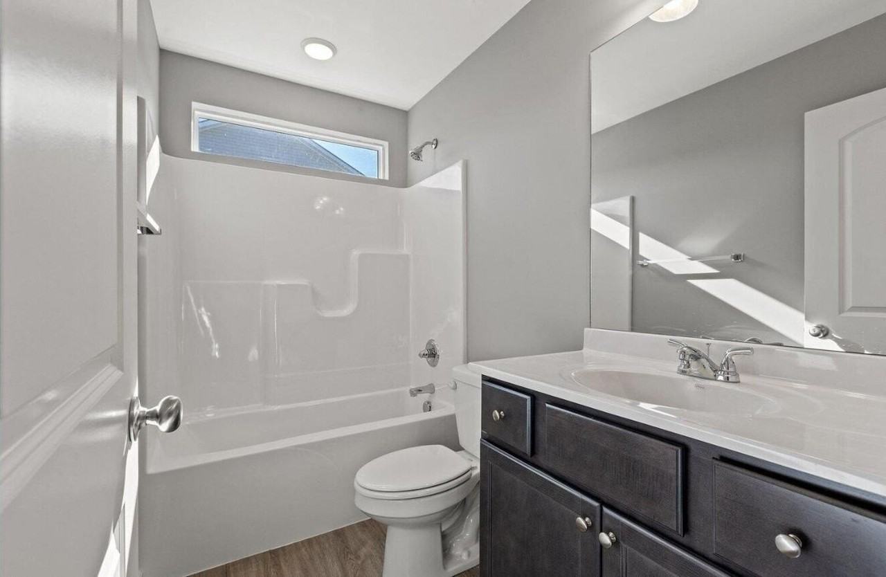 353 Pageant Dr - Photo 4 of 19