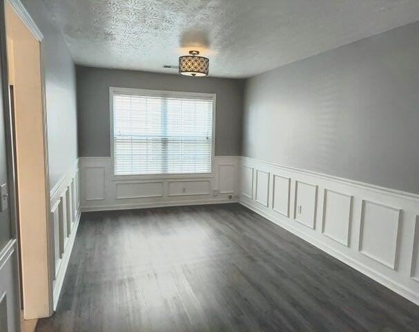 512 Newbury Way - Photo 5 of 16