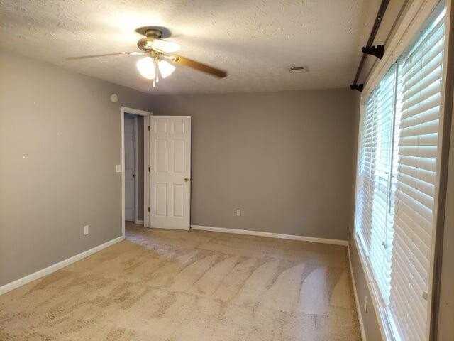 512 Newbury Way - Photo 7 of 16