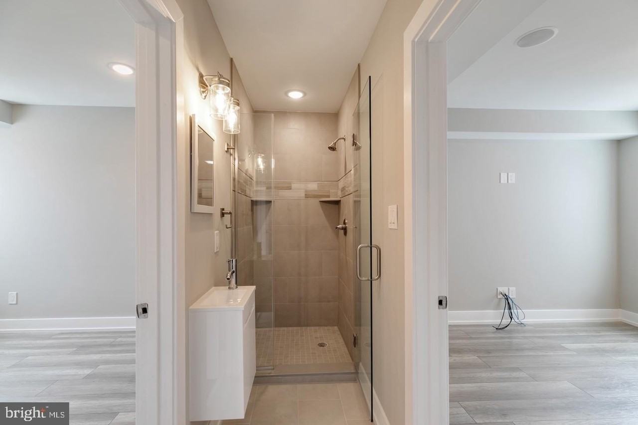 419 W Cumberland St - Photo 5 of 21