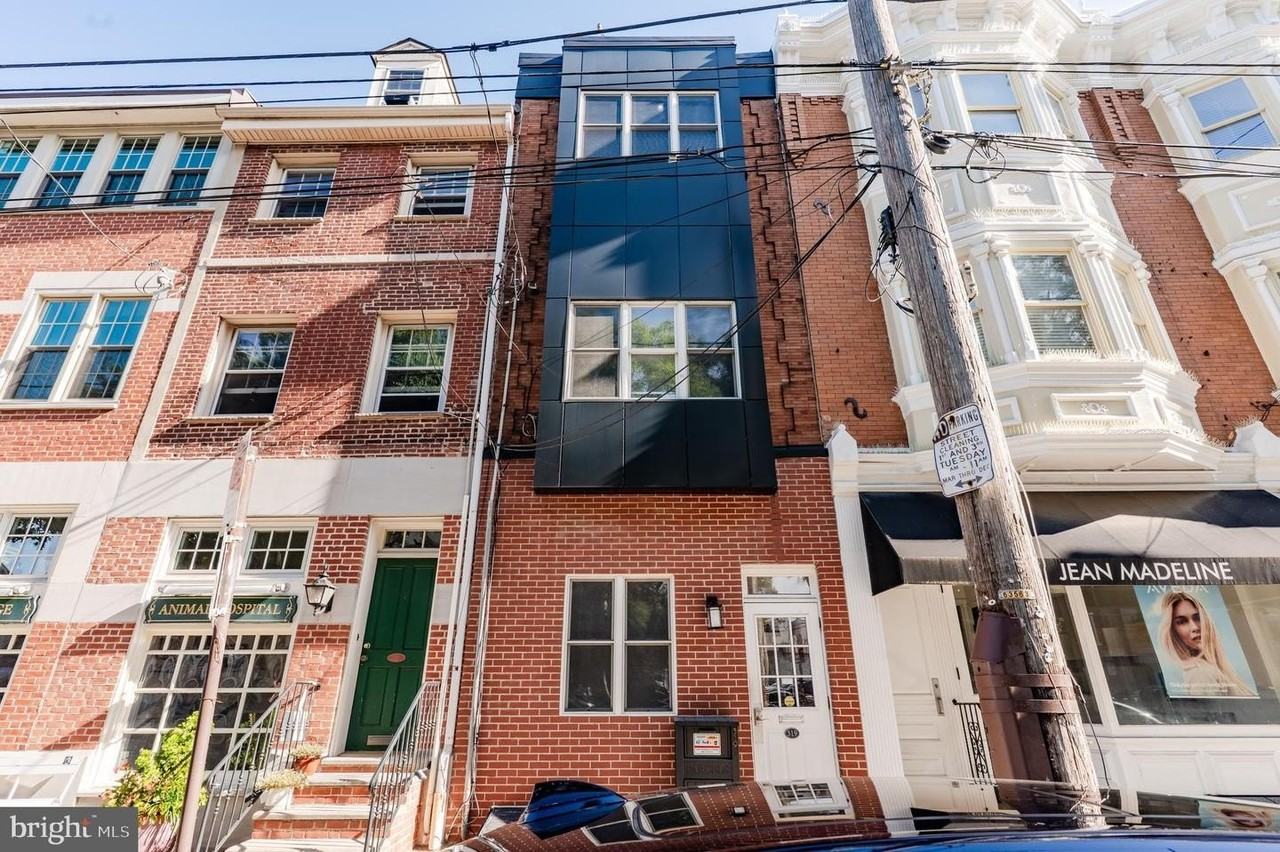 319 Bainbridge St - Photo 2 of 28