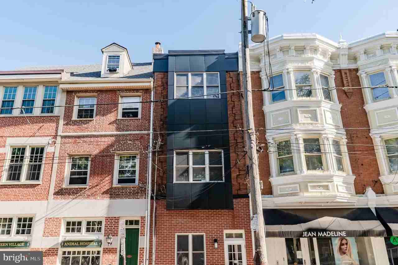 319 Bainbridge St - Photo 3 of 28