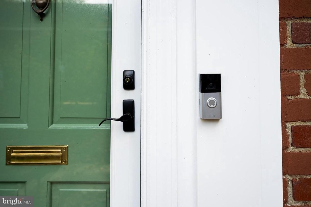 3626 Gunston Rd - Photo 3 of 26