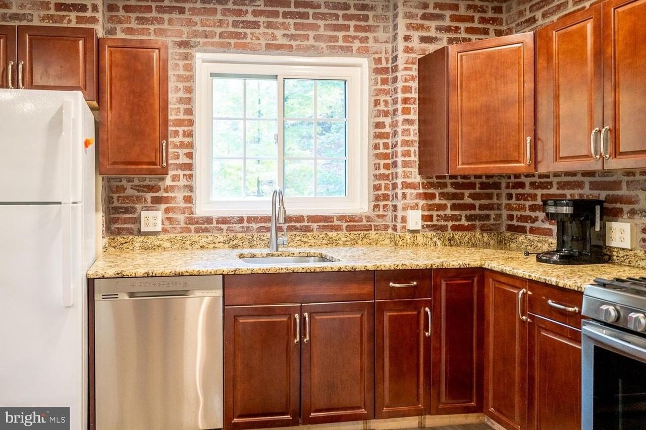 3626 Gunston Rd - Photo 7 of 26