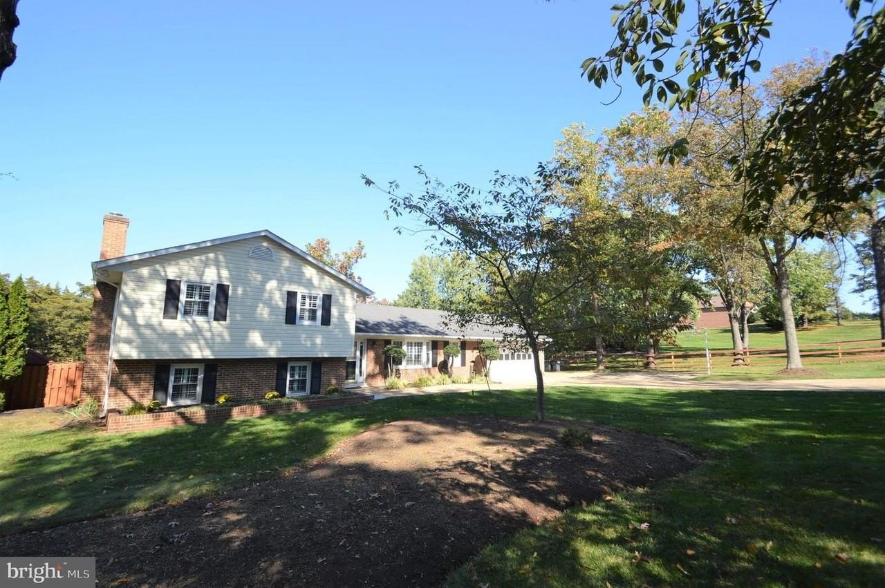 12614 Oxon Rd - Photo 2 of 50