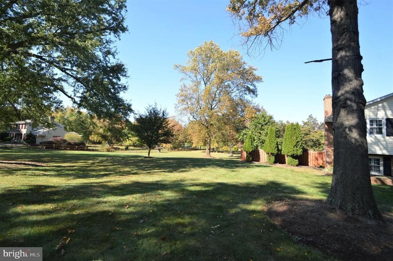 12614 Oxon Rd - Photo 6 of 50