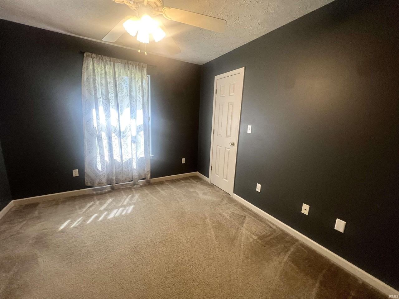 2321 Winterset Dr - Photo 3 of 12