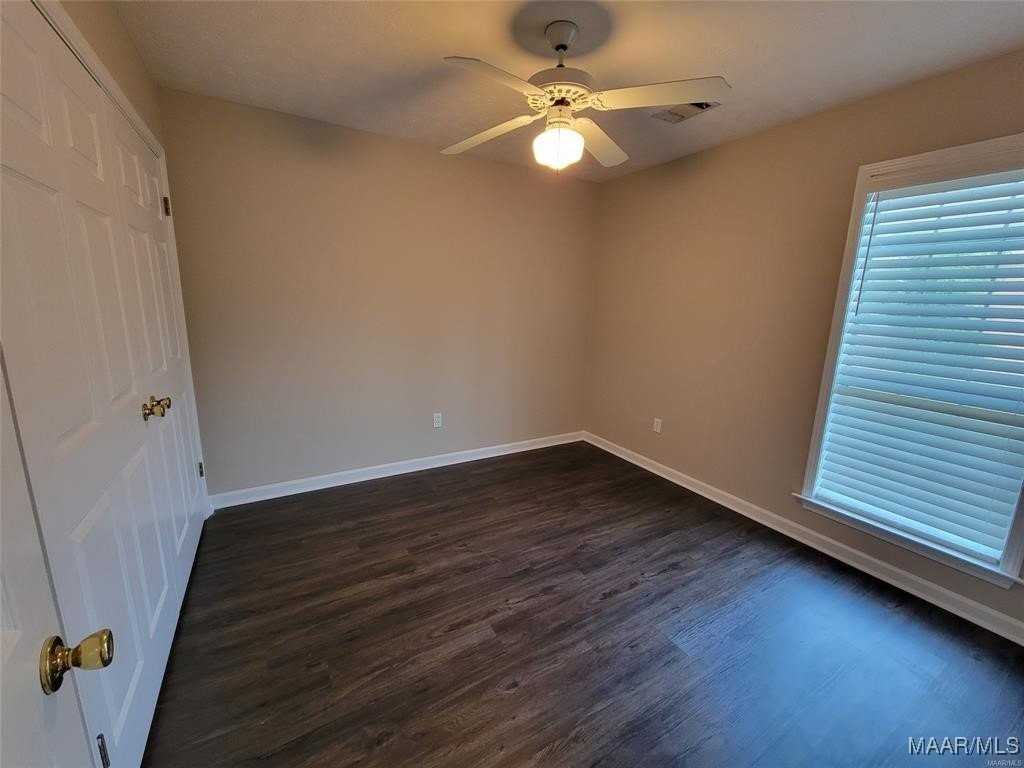 6501 Juniper Tree Ln - Photo 4 of 14