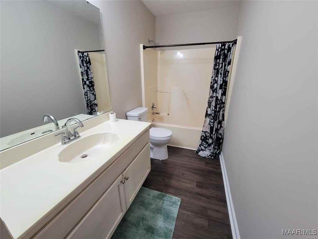 6501 Juniper Tree Ln - Photo 5 of 14