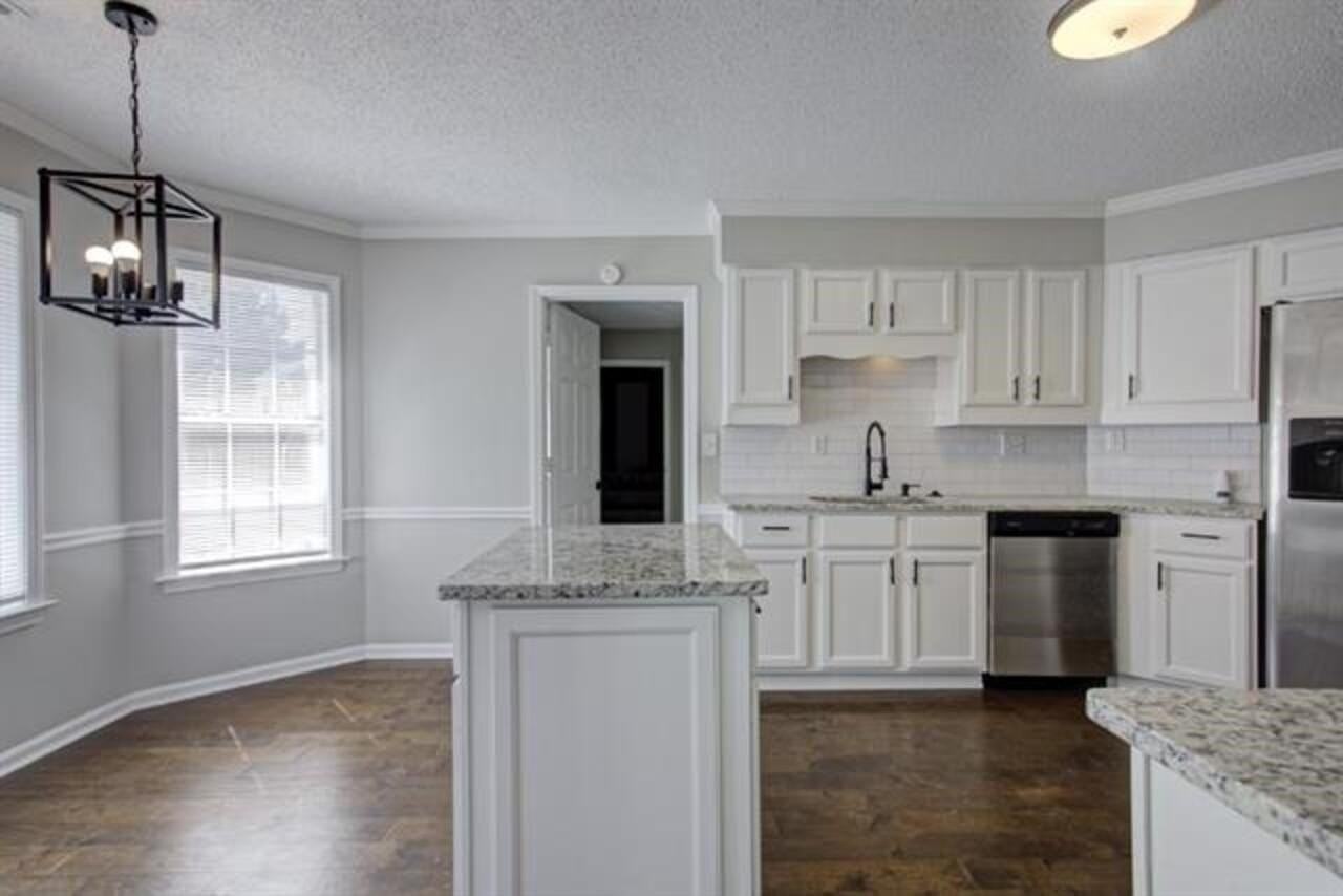 6479 Stone Lake Drive - Photo 4 of 20