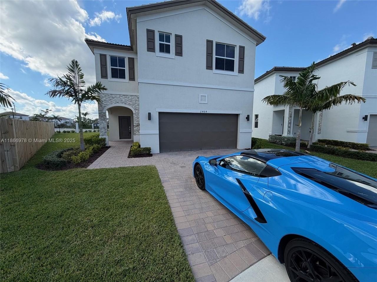 2464 Se 24th Ave #2464