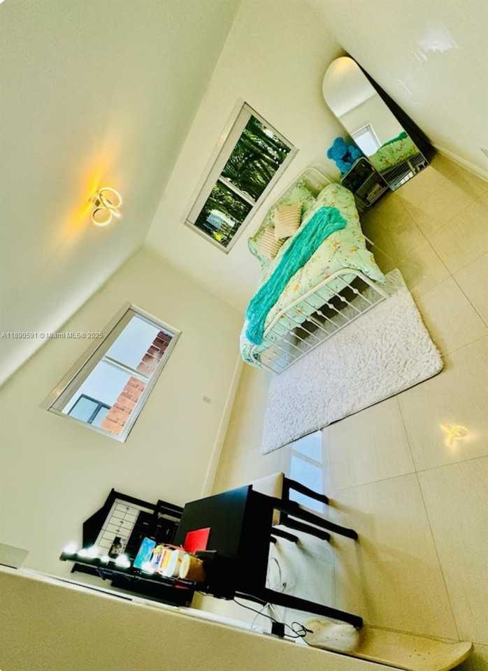 9240 Byron Ave - Photo 6 of 27