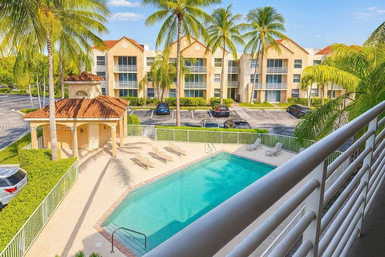 2711 Ocean Club Boulevard #307