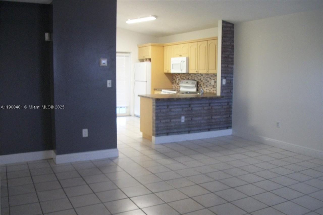 9307 Northwest 121st Street #77 - Photo 4 of 21