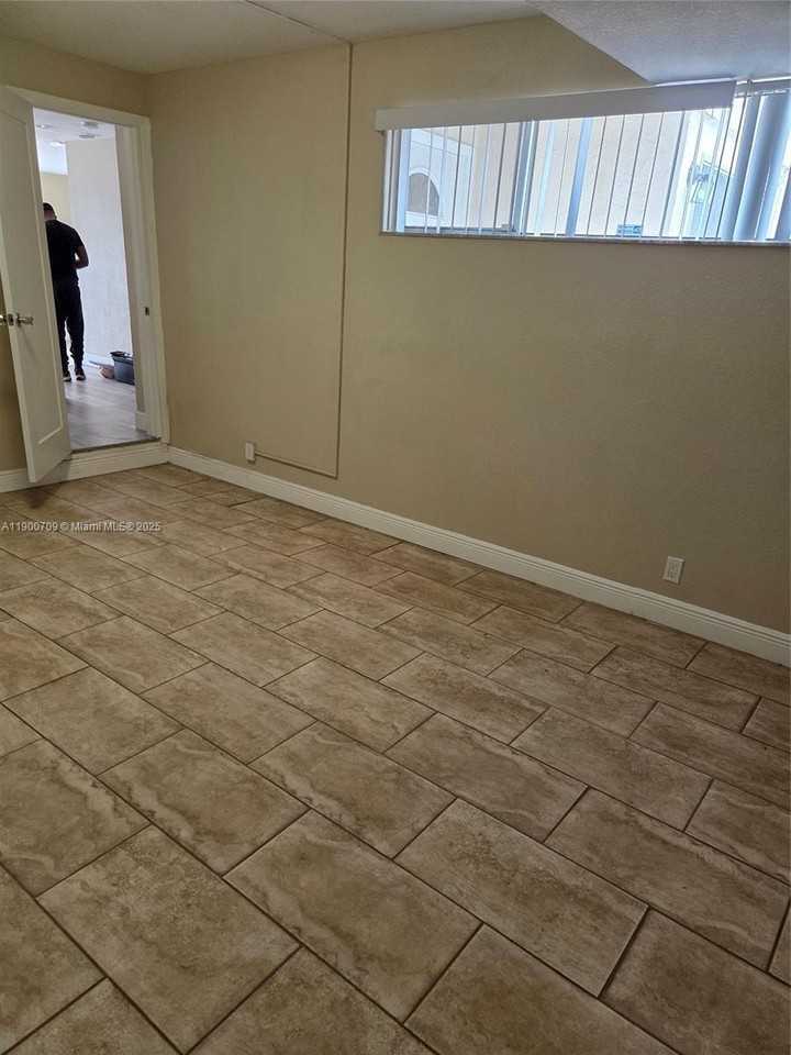 8218 Nw 8th Pl #2 - Photo 4 of 15