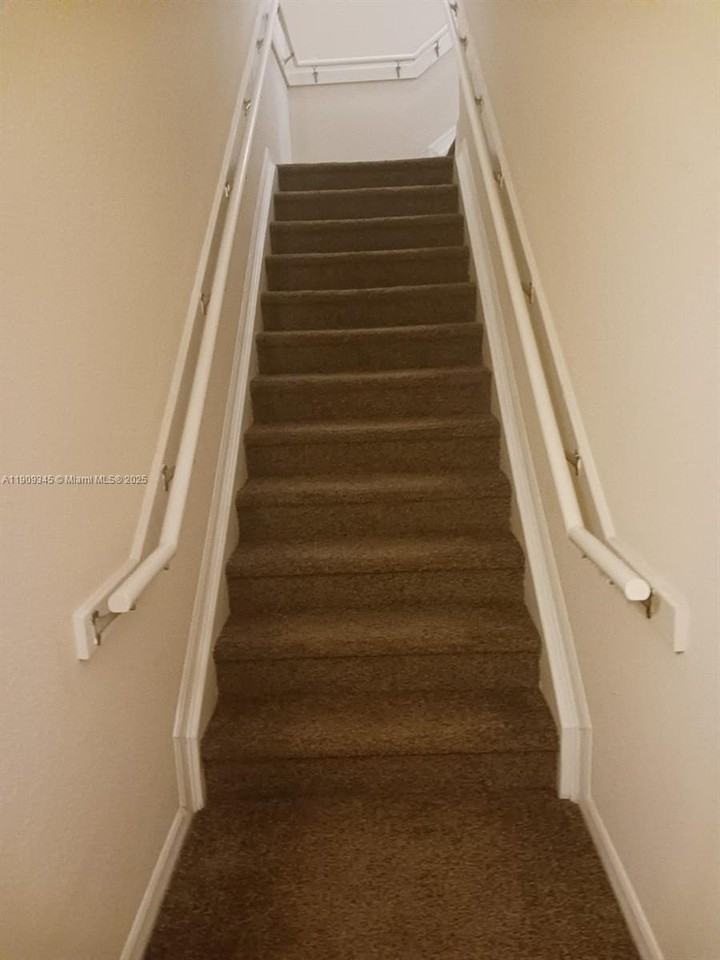 102 Belmont Ln #102 - Photo 3 of 13