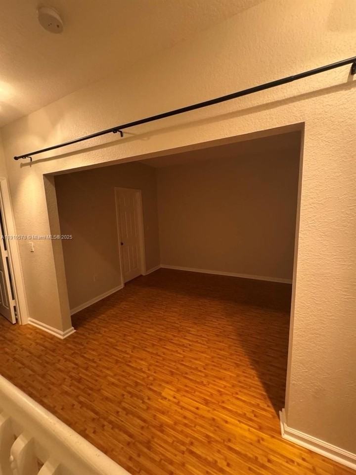 5753 Isles Cir #0 - Photo 6 of 13