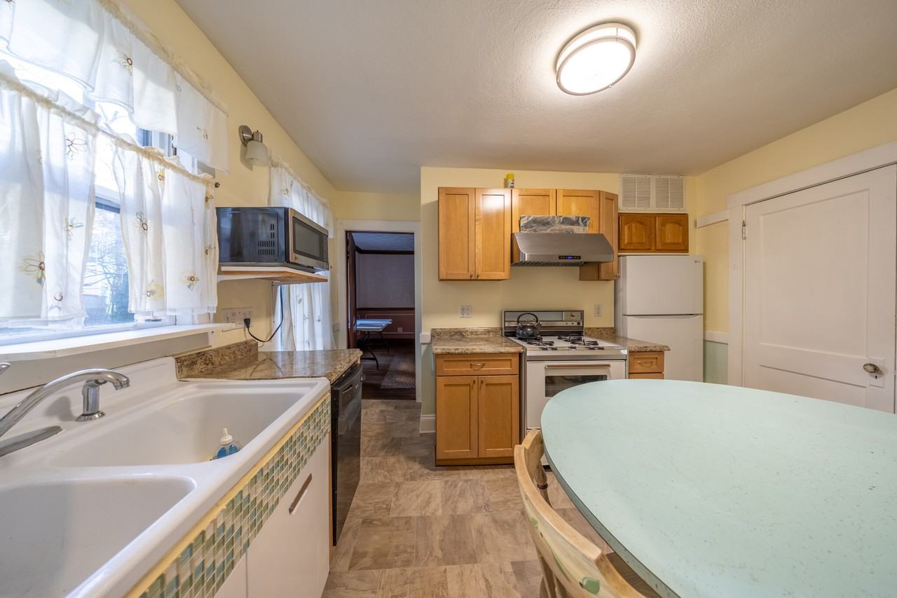 1876 Washington St #1 - Photo 6 of 23