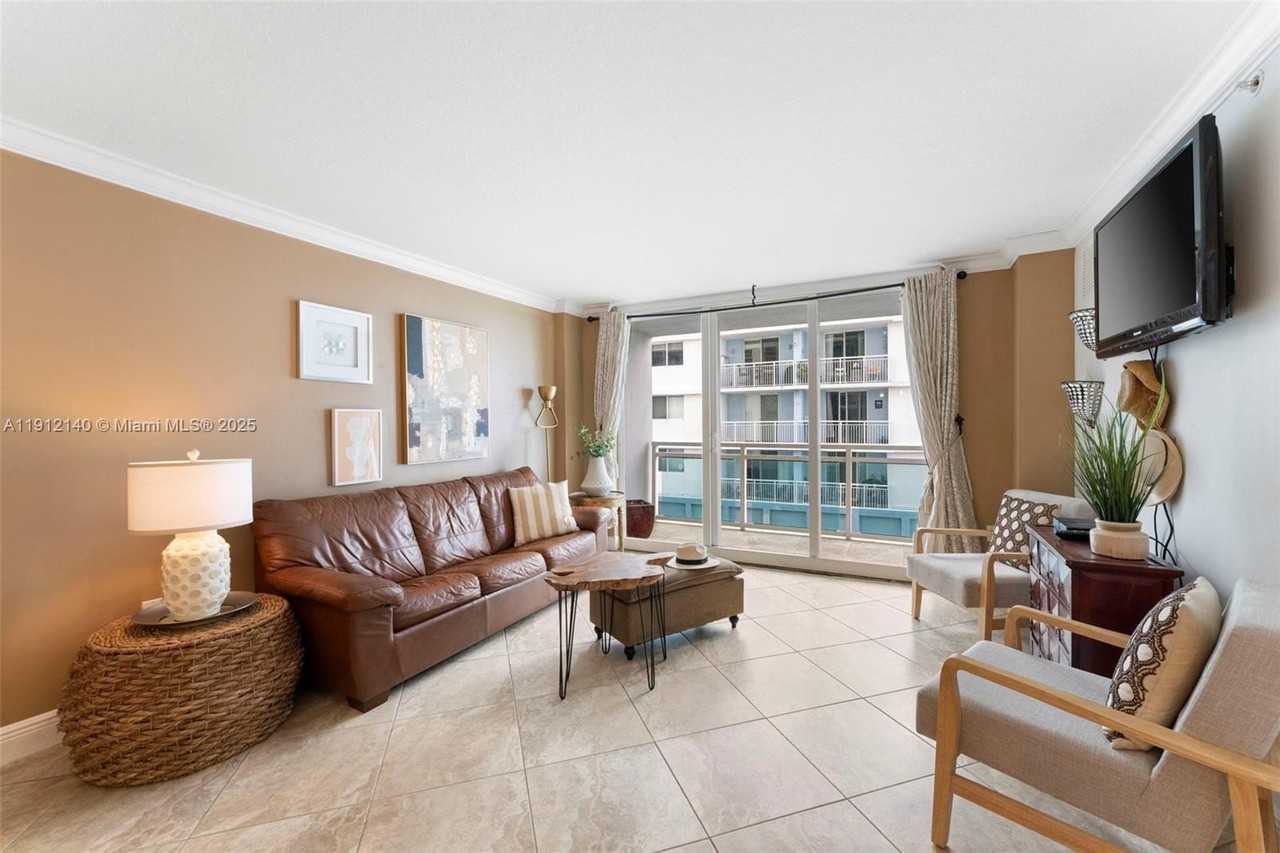 6917 Collins Avenue #506 - Photo 7 of 32