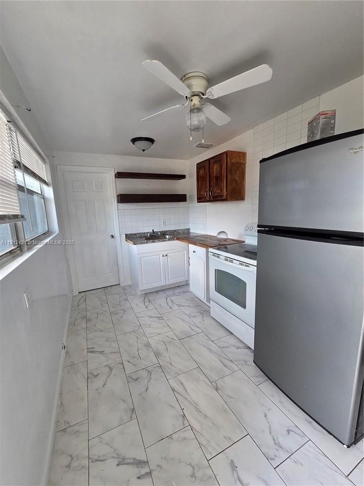 2124 Beech Rd #B - Photo 5 of 12