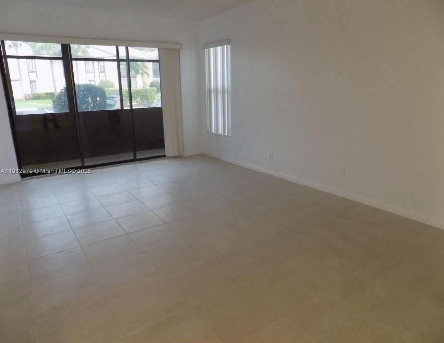 824 Sky Pine Way #A1 - Photo 3 of 9