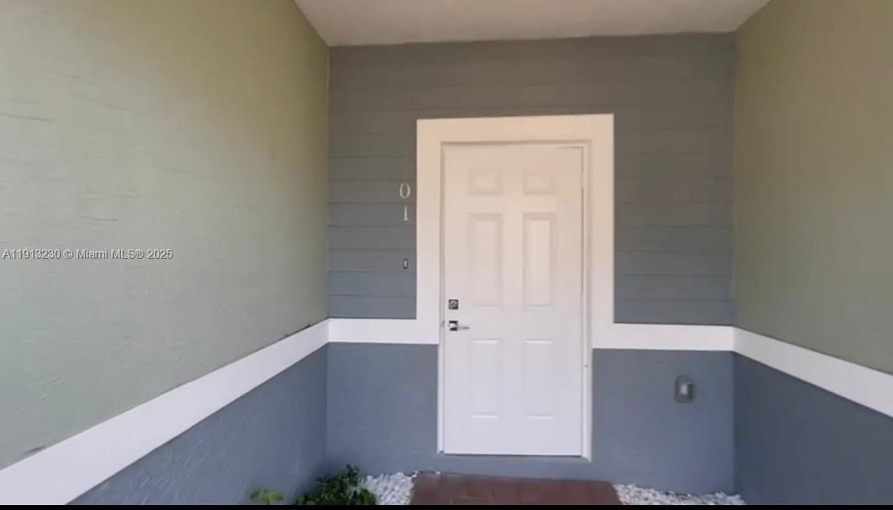 1350 Crystal Way #101 - Photo 4 of 13