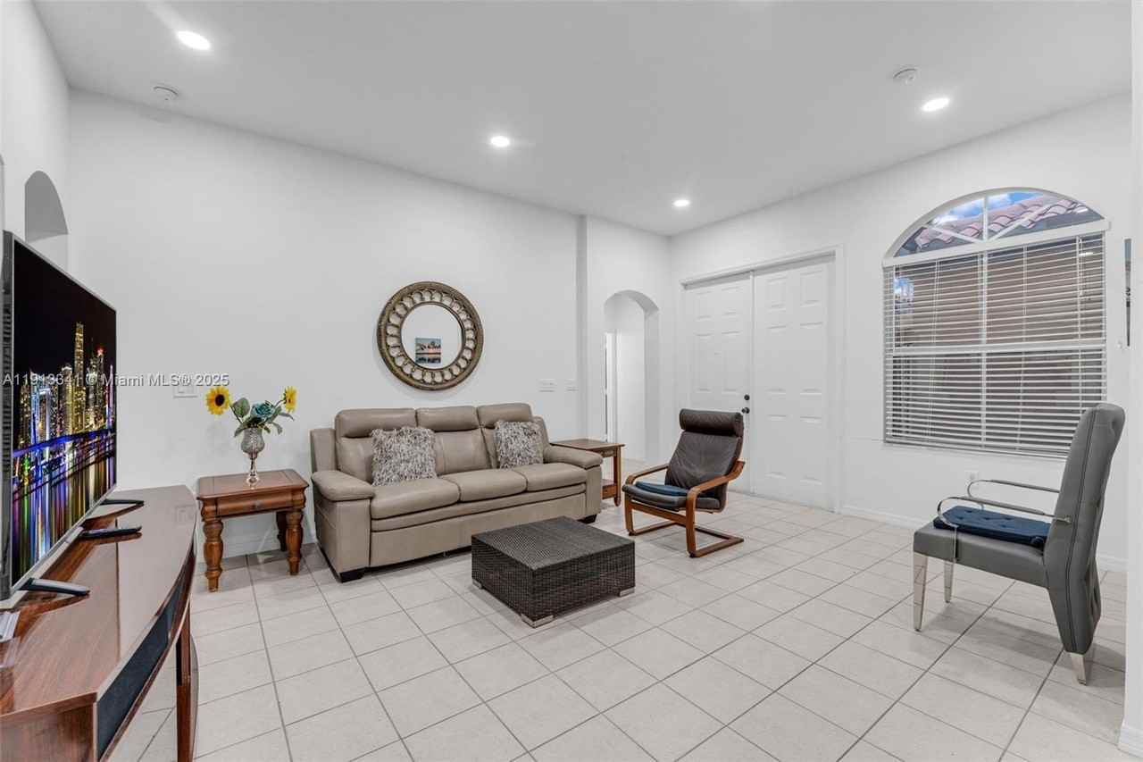 3141 Sw 154th Ct - Photo 7 of 50