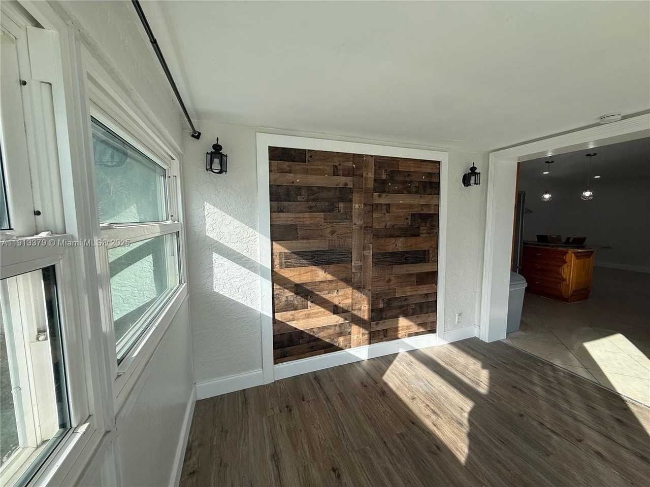 601 Sw 10th St #0 - Photo 7 of 17