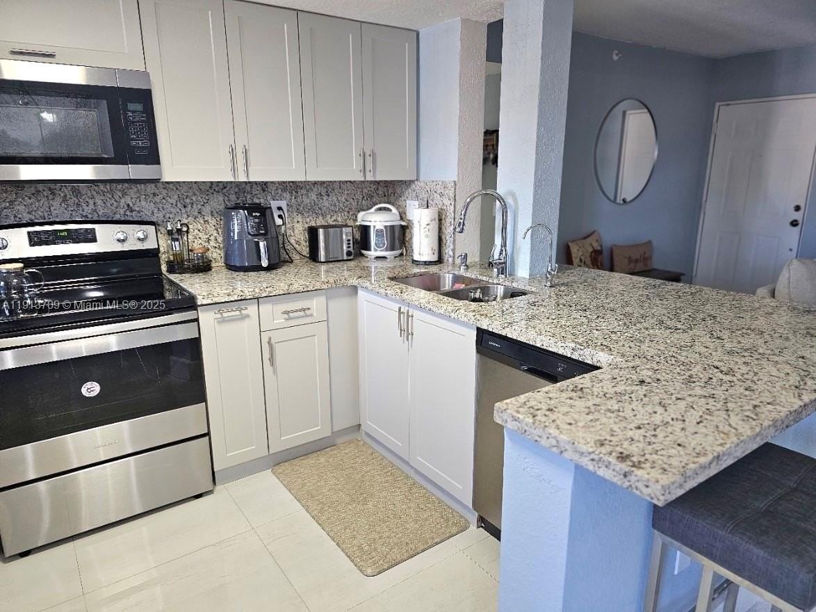 21 E 3rd St #307 - Photo 5 of 20