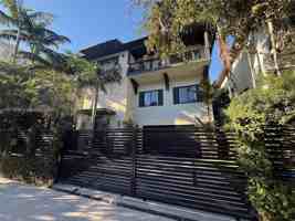 featured image of 3554 West Glencoe Street