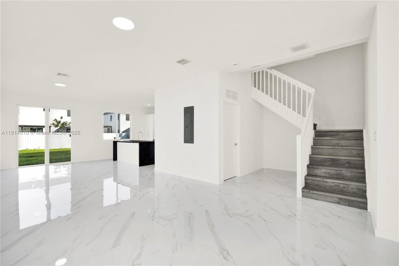 22535 Sw 125th Ave #22535 - Photo 7 of 35