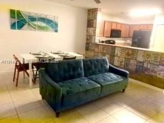 1018 Foster Rd - Photo 4 of 13