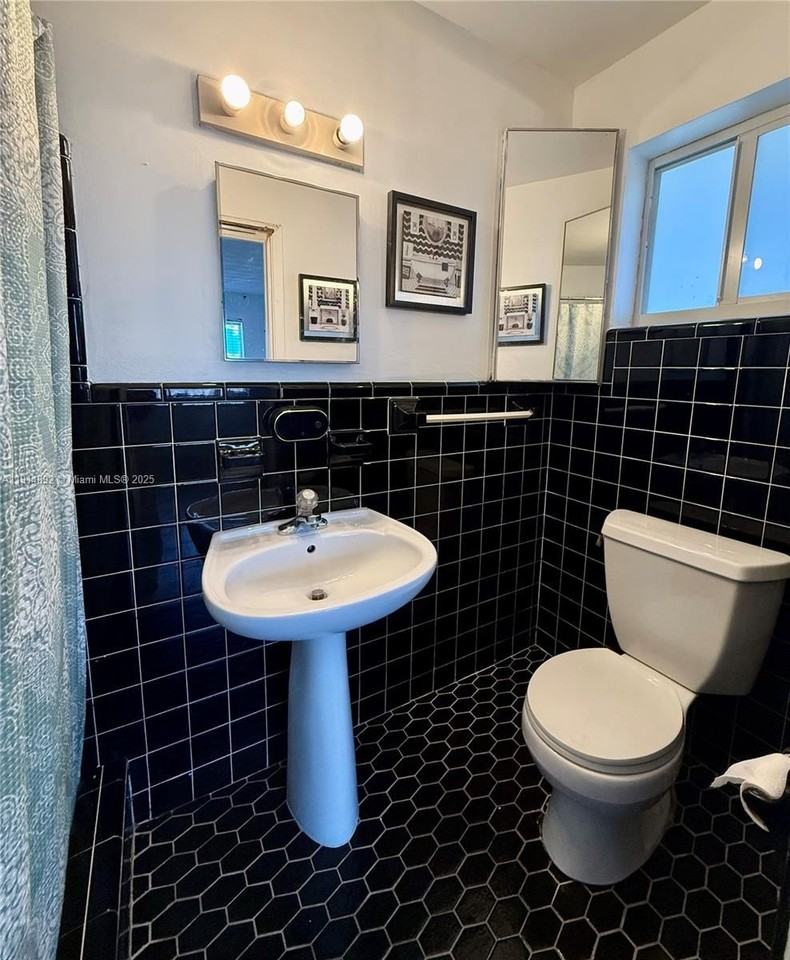 7340 Allen Dr - Photo 7 of 19