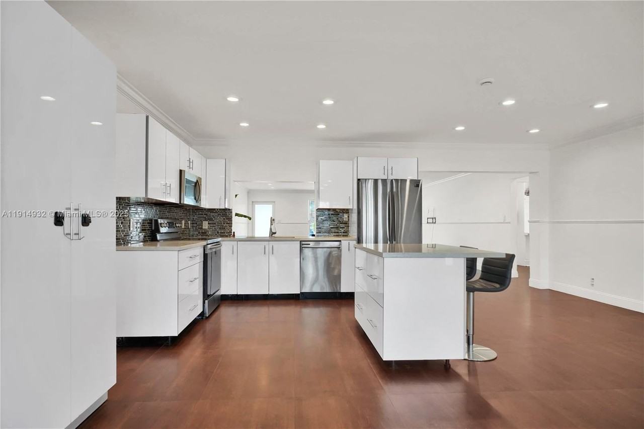 4721 W Park Rd - Photo 7 of 34