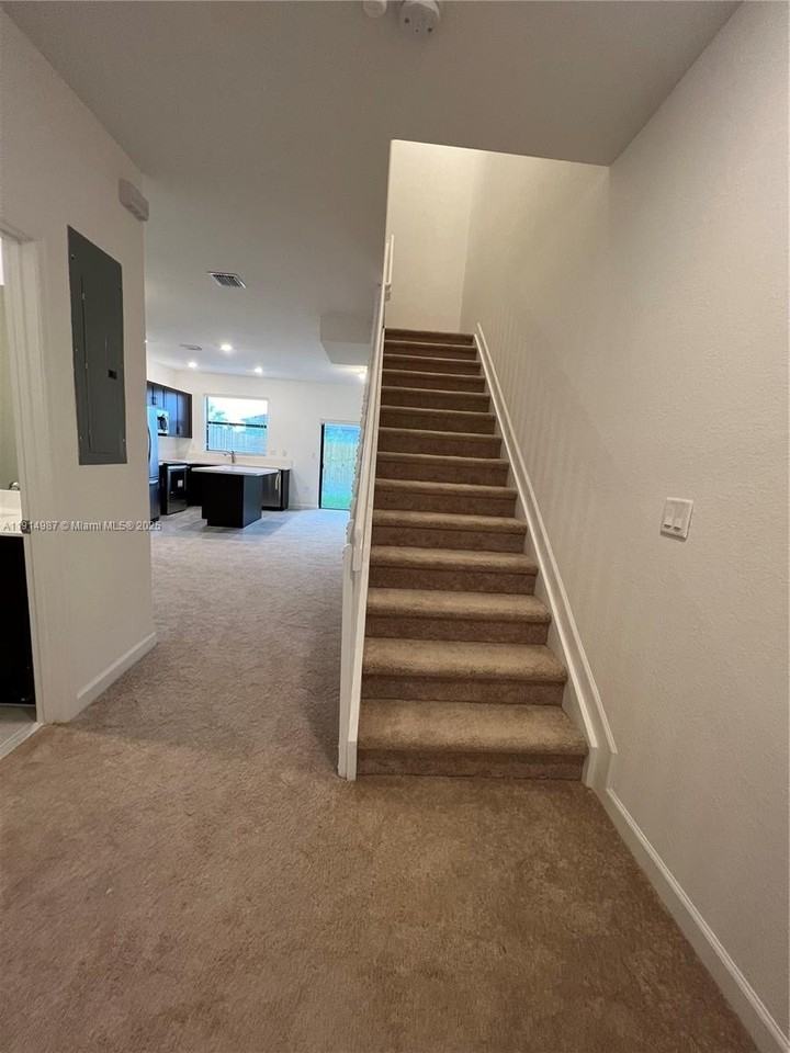 18110 Sw 148th Rd - Photo 2 of 14