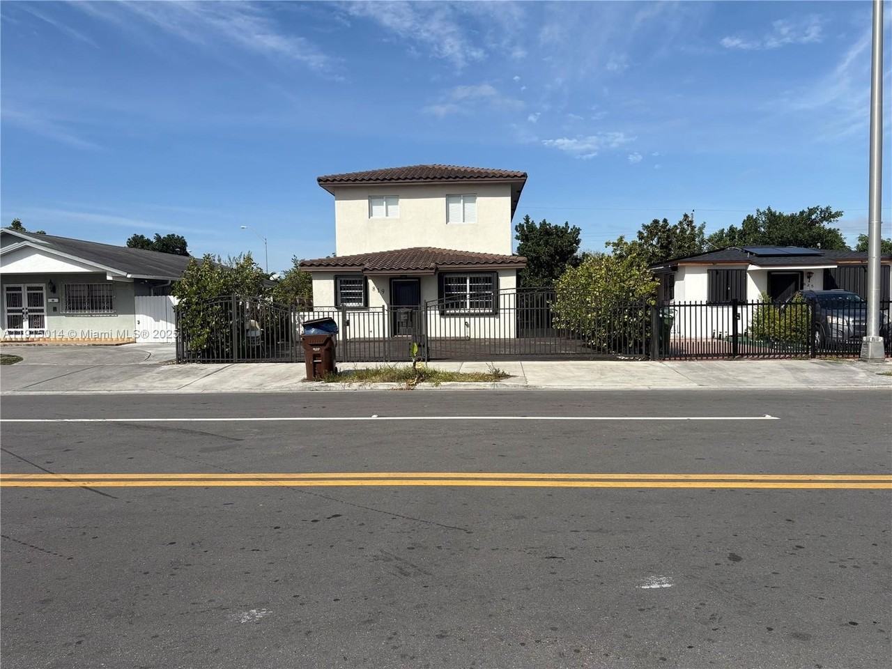 819 E 26th St #0 - Photo 2 of 49