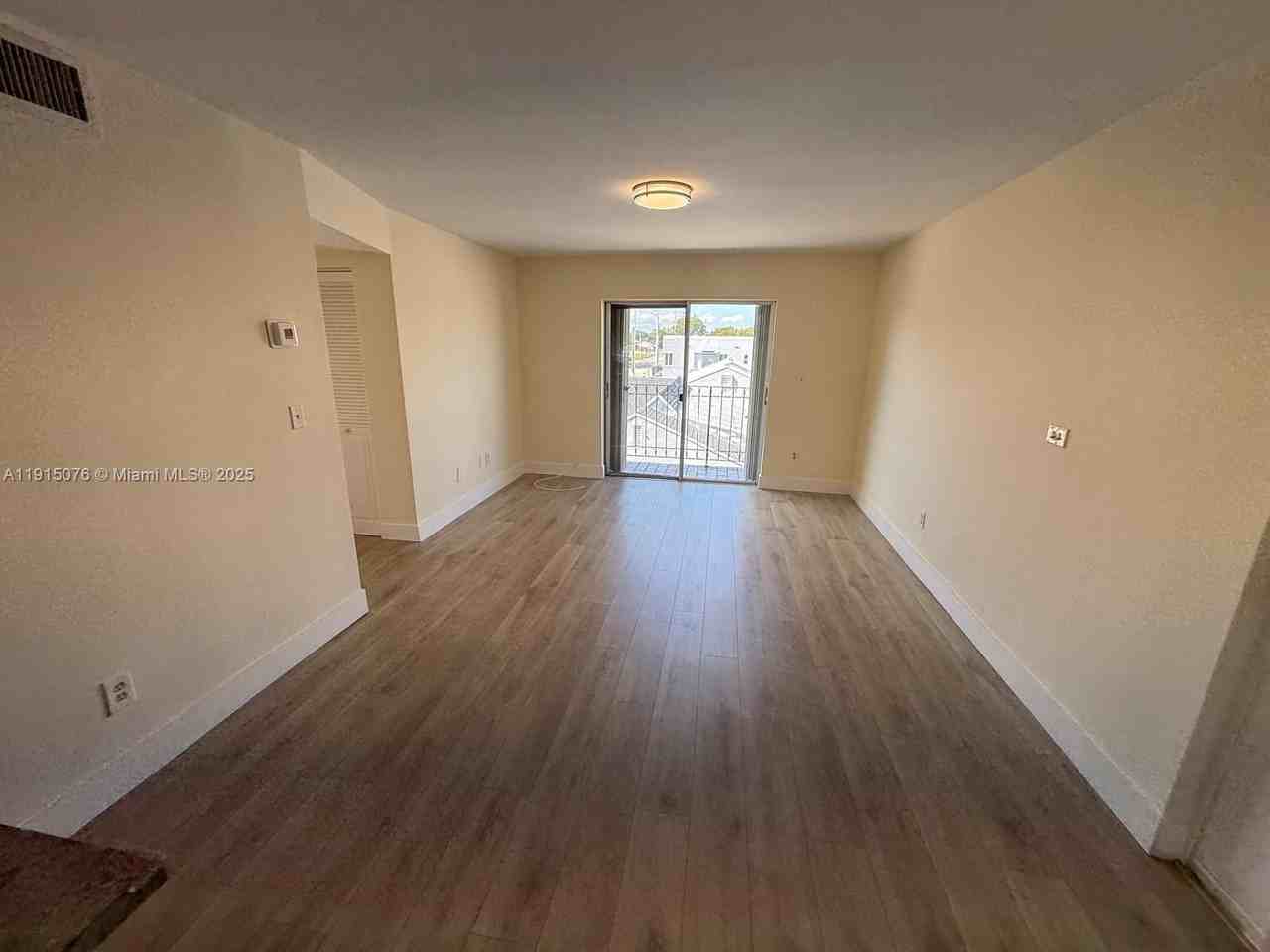 1933 Sw 7th St #302 - Photo 4 of 14