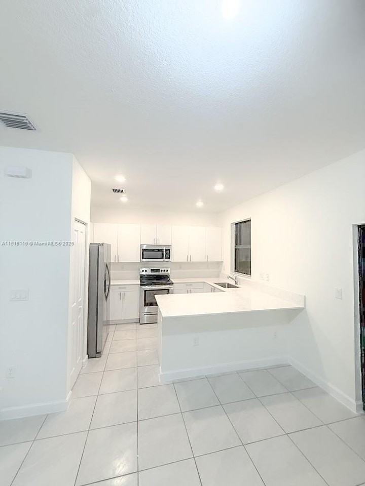 28617 Sw 132nd Ct #28617 - Photo 2 of 14