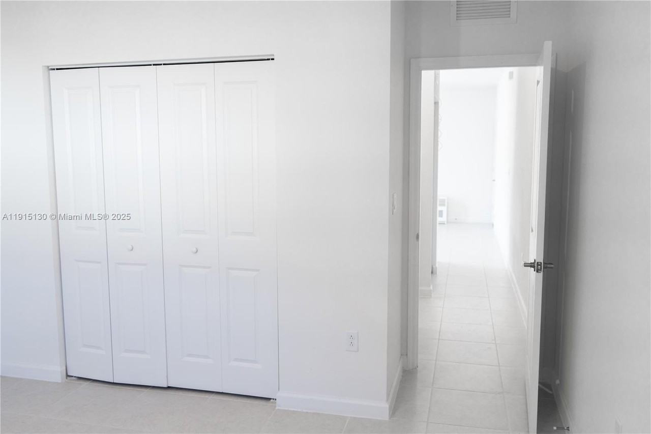 16144 Sw 148th Pl #16144 - Photo 7 of 40