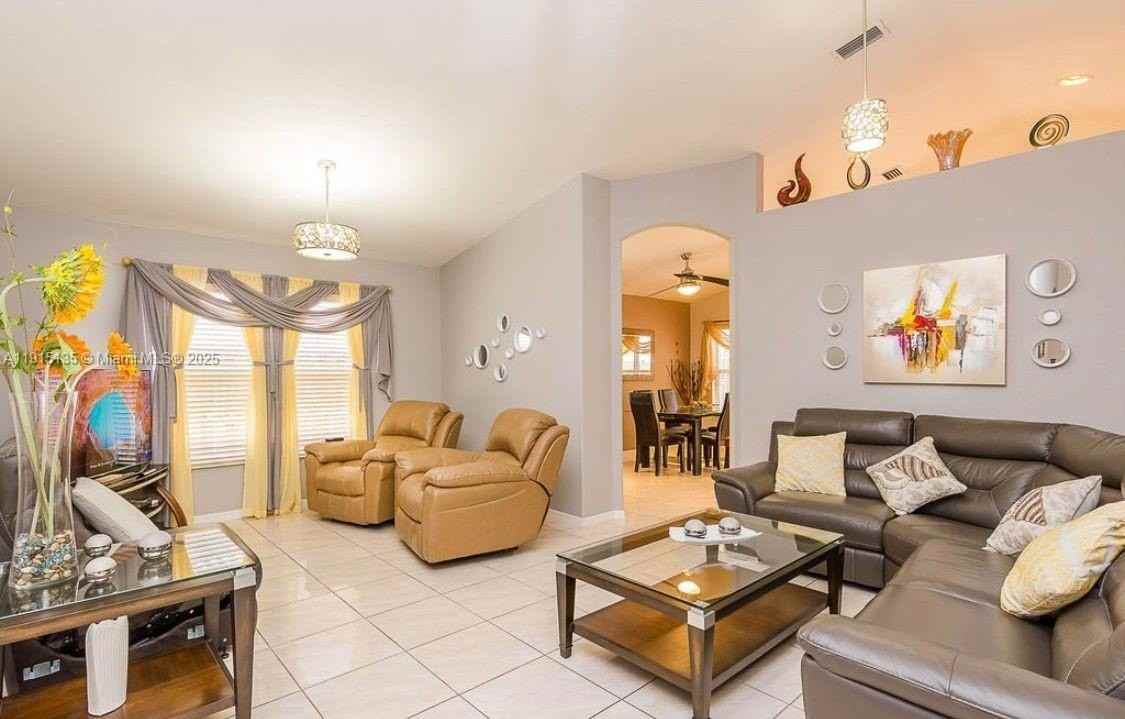 1940 Se 14th Ct #0 - Photo 6 of 21