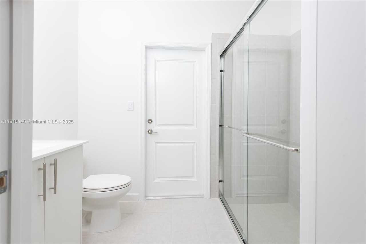 2636 Southwest 328th Street - Photo 6 of 49