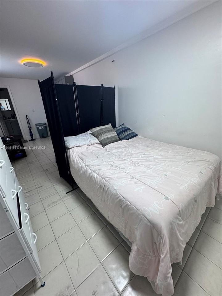 3315 Sw 91st Ave #3 - Photo 3 of 9