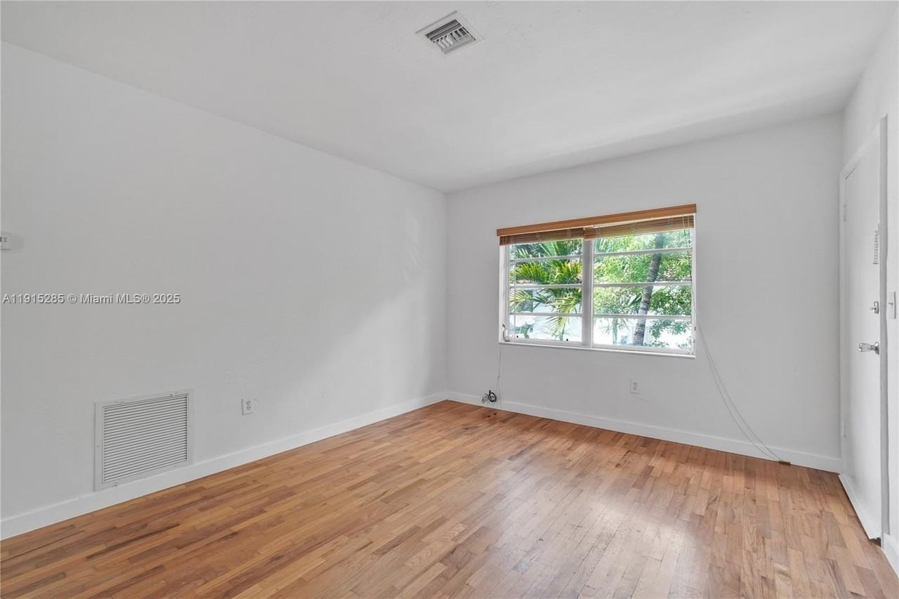 411 Santander Ave #1 - Photo 5 of 15