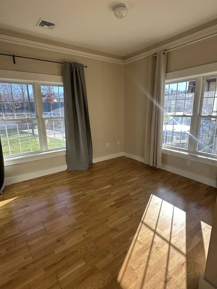 54 Loomis St #2101 - Photo 2 of 24